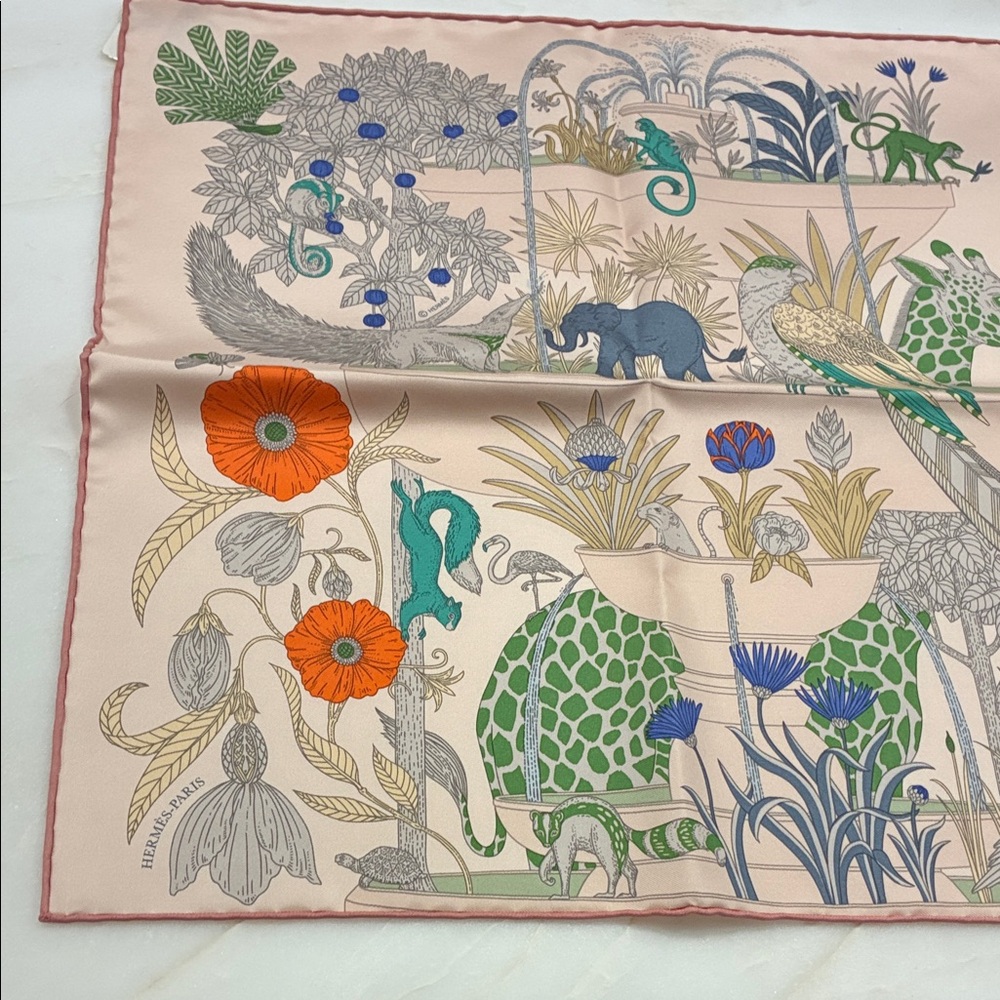 NWT Hermes Silk Scarf Gavroche Twill Precious Paradise Detail Botanical Animal - Picture 6 of 10